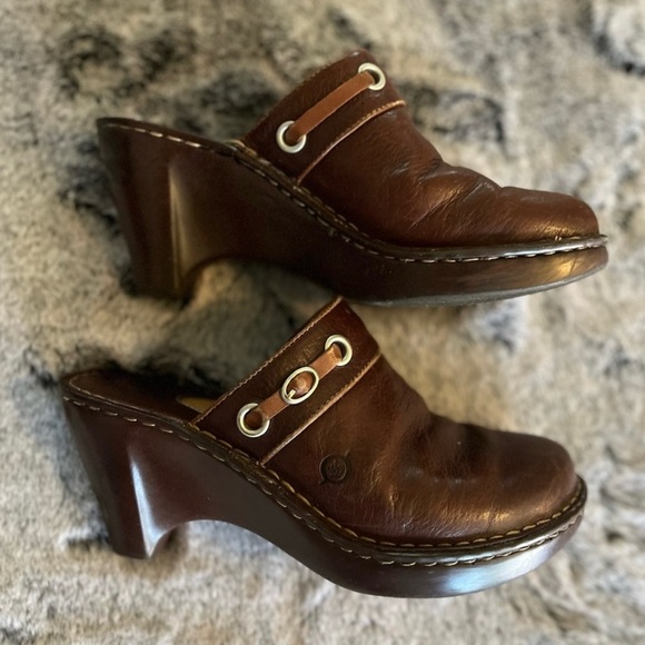 Born Shoes - Born B.O.C. Women's Classic Clogs 3.5" heel, Brown Leather Size 8.5 EUC Y2K​